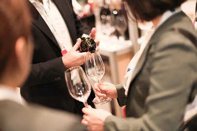 專訪VINEXPOSIUM CEO:葡萄酒市場結(jié)構已發(fā)生變化,酒莊不應過度依賴進口商