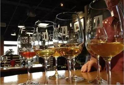 案例解析 當農(nóng)業(yè)邂逅美國特色小鎮(zhèn)的靈魂——葡萄酒銷售